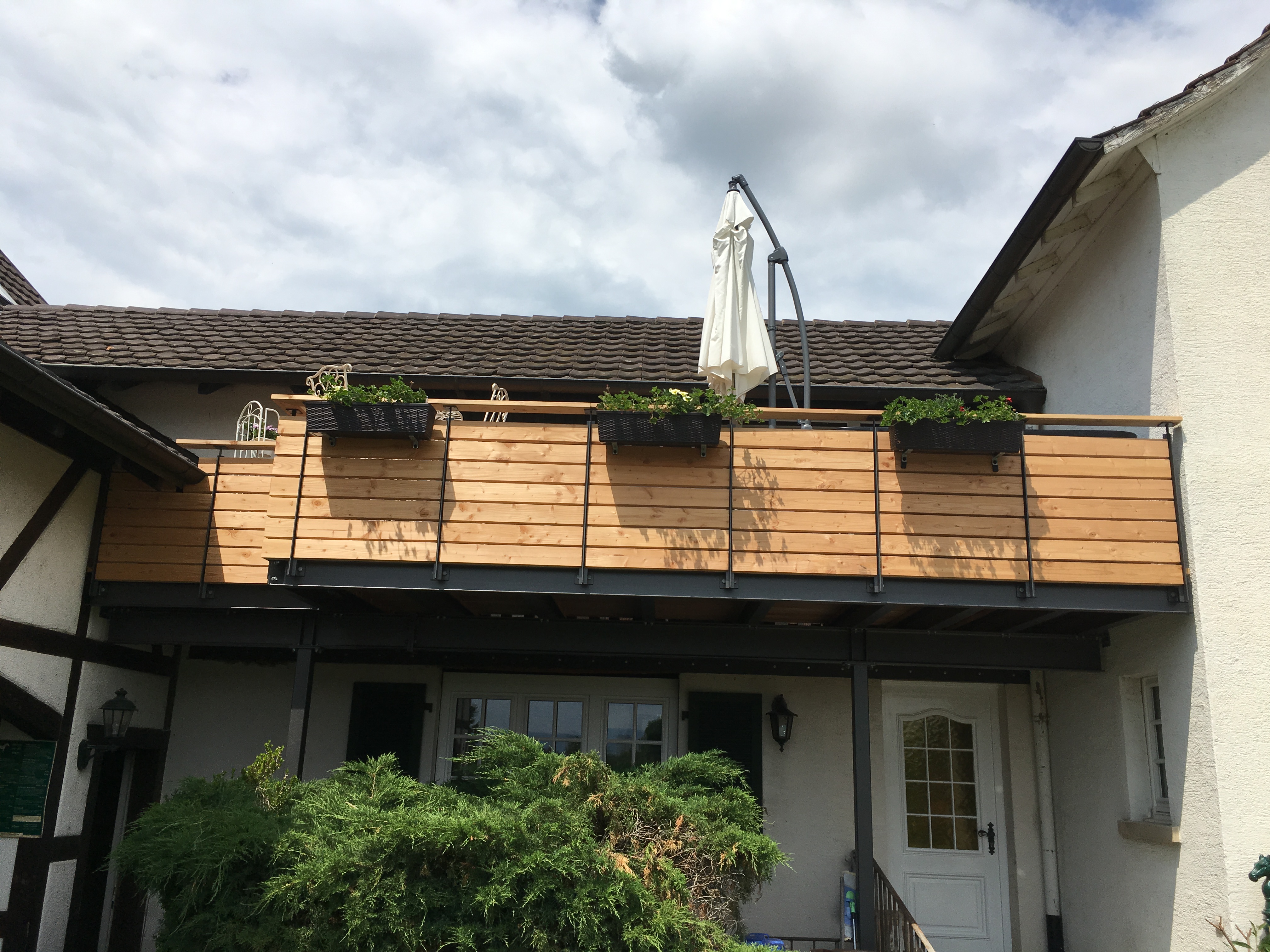 117 Balkon und Treppe 1