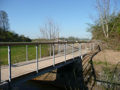 image930
